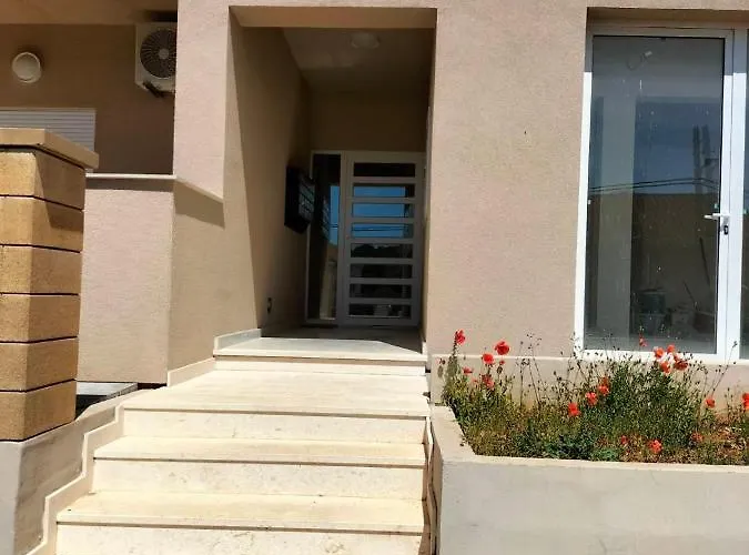 Hanna Apartman *